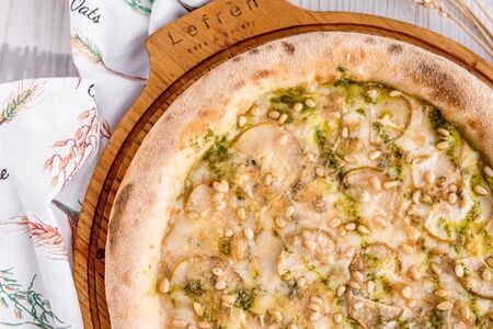 Пицца Груша и горгонзола