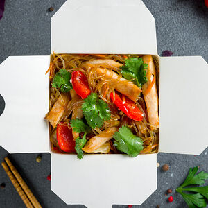 По-китайски с курицей и фунчозой