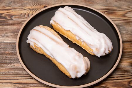 Пирожное Эклер со сливочной начинкой