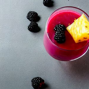 Արքայախնձոր և մոշ