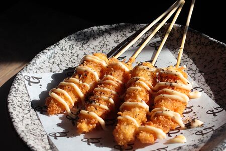 Тигровые креветки темпура с соусом руй