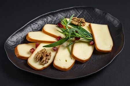 Сулугуни копченый