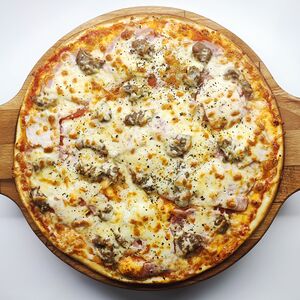 Пицца мясное трио