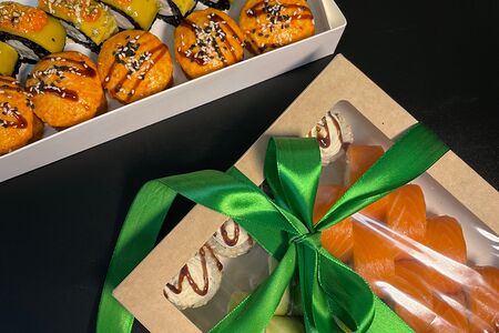 Love is в подарочной упаковке