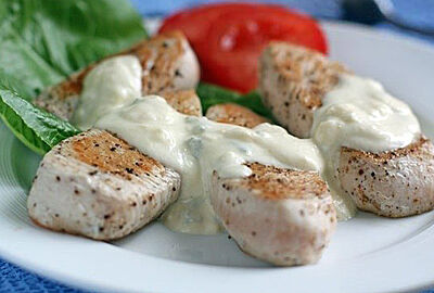 Филе индейки в сырном соусе