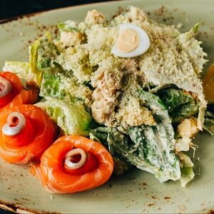 Цезарь с лососем