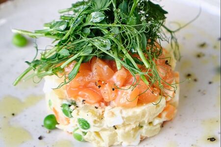 Оливье с лососем