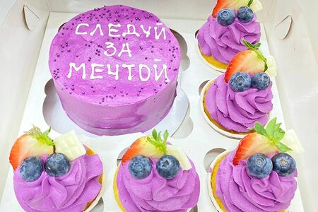 Бенто-торт и капкейки Сладкий сюрприз