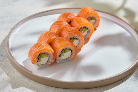 Ролл Филадельфия с лососем