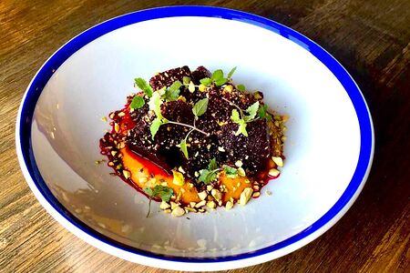 Запечённая свекла с морковным кремом