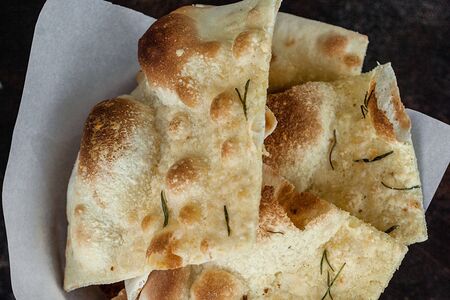 Фокачча с розмарином