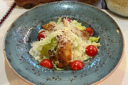 Теплый салат с курицей