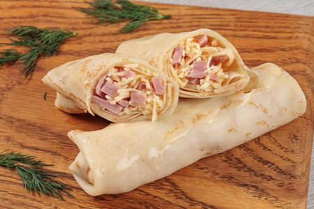 Блины с ветчиной и сыром