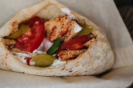 Сабих с курицей