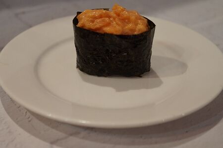 Острая креветка в нори