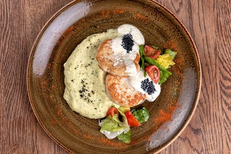 Щучьи котлетки со сливочным соусом