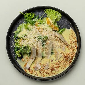 С курицей в сливочно-апельсиновом соусе