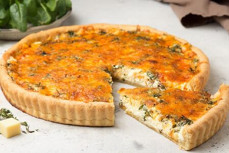 Пирог с курицей и белыми грибами