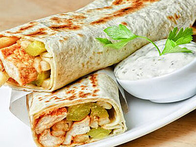 Шаурма с курицей на углях