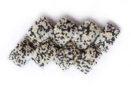 Ролл с жареным лососем и соусом терияки