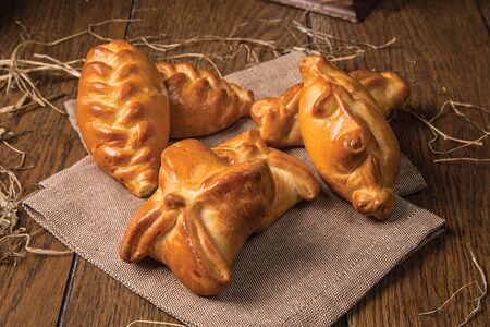 Пирожок с капустой