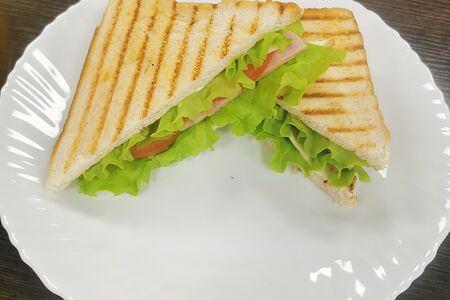 Сэндвич ветчина с сыром