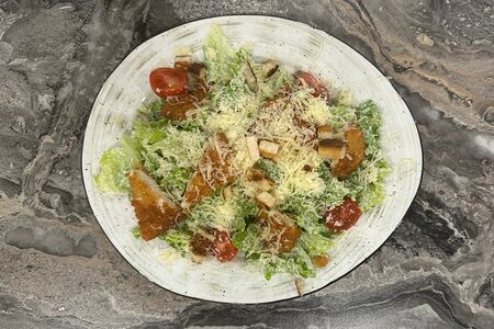 Цезарь с куриным филе