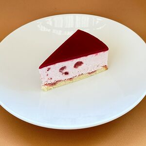 Йогуртовый торт с клубникой