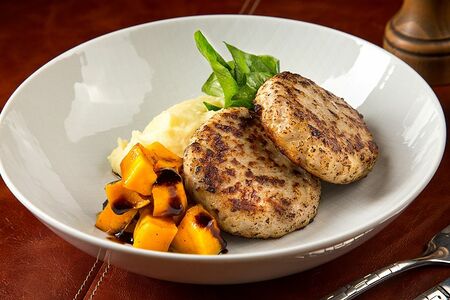 Куриные котлеты с картофельным пюре