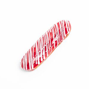 Эклер Клубничный