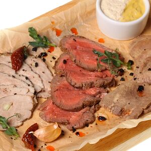 Мясное ассорти