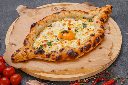 Хачапури по-аджарски