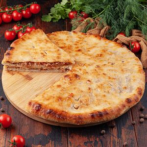 Осетинский пирог Фыдджын с мясом 