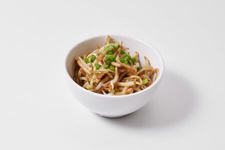Ростки сои маринованные