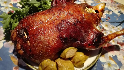 Утка с яблоками