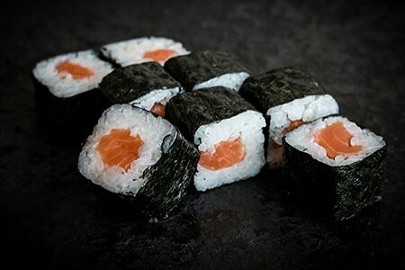 Сяке маки ролл