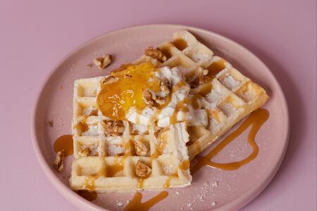 Вафли венские с апельсиновым джемом