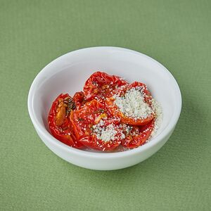 Вяленые томаты с пармезаном