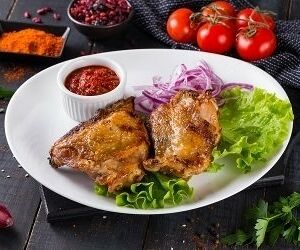 Куриные бедра на углях