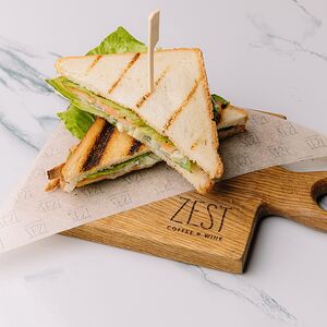 Сэндвич с слабосоленым лососем