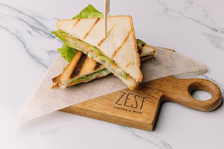 Сэндвич с слабосоленым лососем