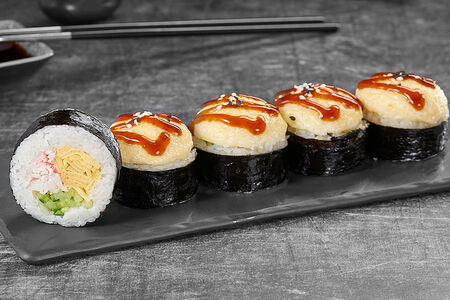 Ролл Крабьен запеченный