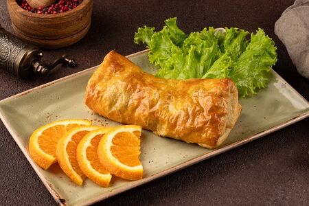 Пирожки с языком и шпинатом