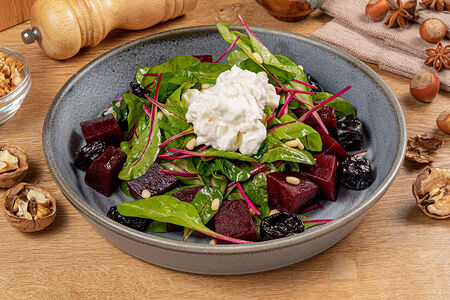 Салат со свеклой