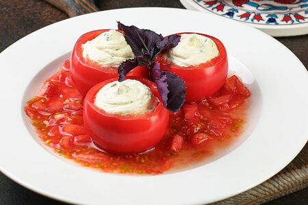 Фаршированные бакинские томаты шор