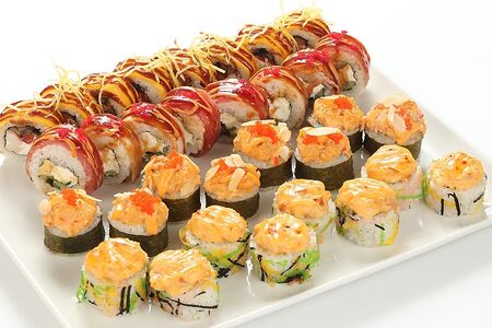 Сет саша new и 3 набора: васаби, имбирь, соевый соус)