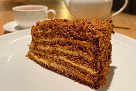 Десерт Медовик