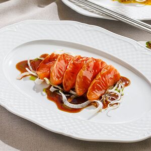 Татаки из лосося с соусом понзу