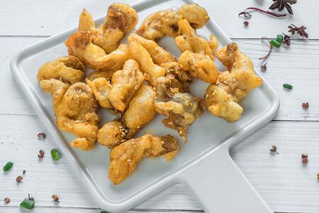 Грибы вешенки в кляре