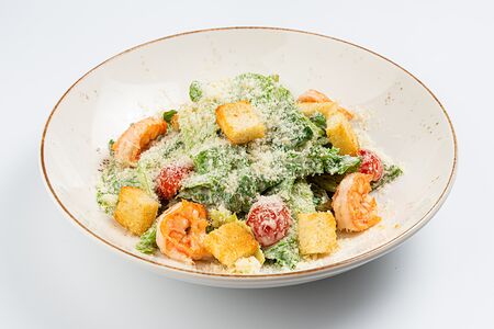 Салат Цезарь с креветками